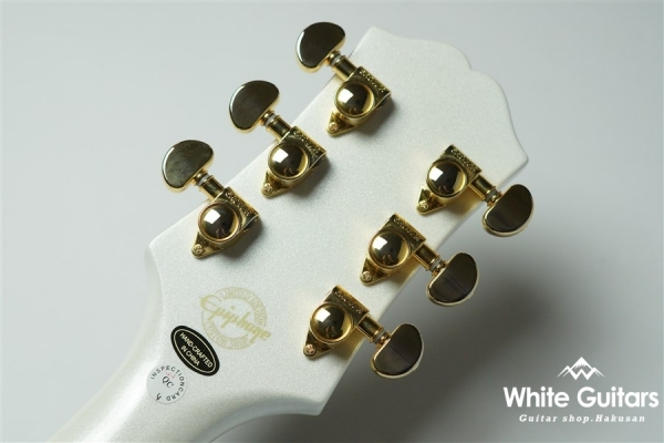 Wildkat Bigbsy - Pearl White